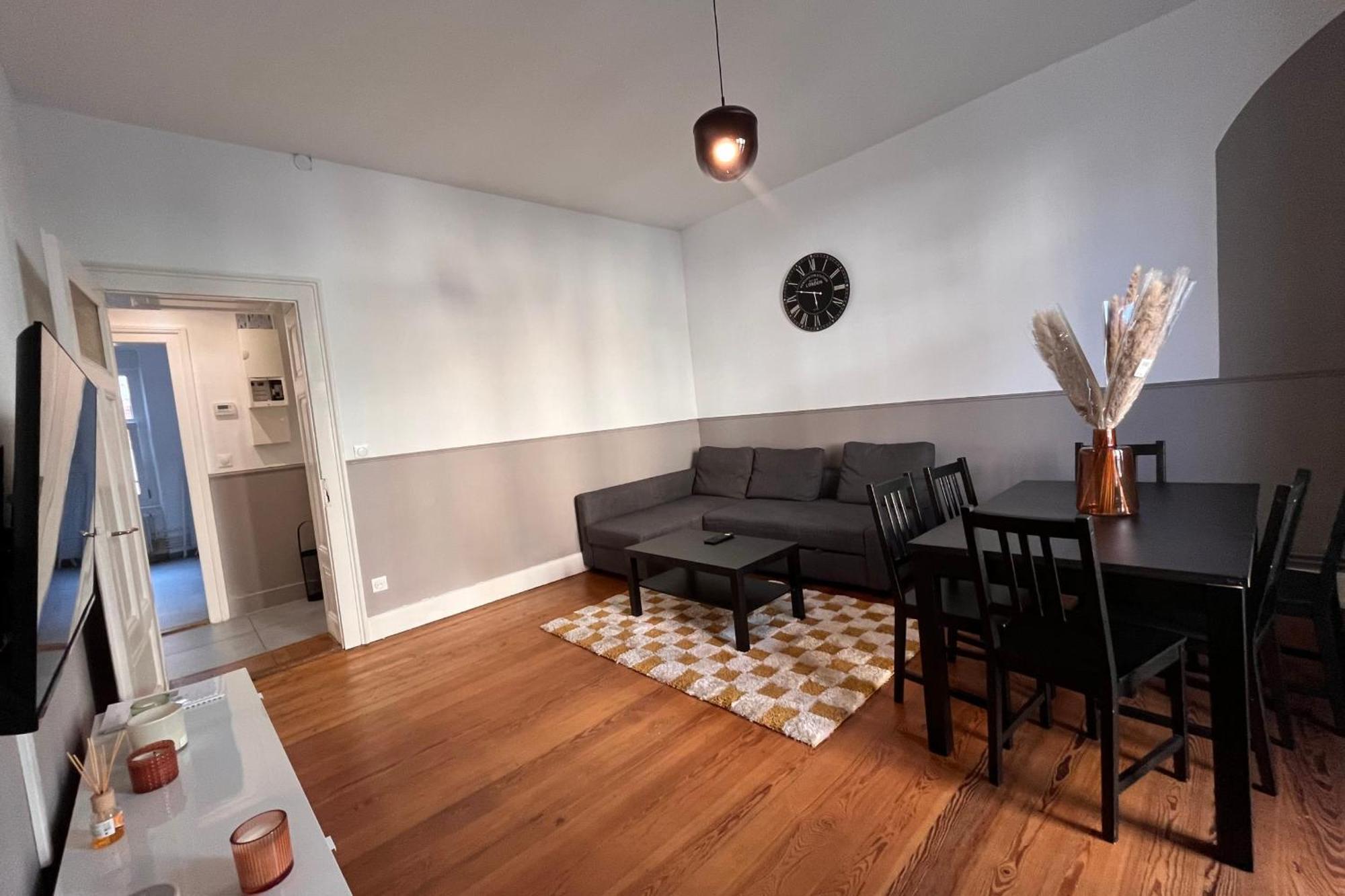 Soh Rent 3 Pieces Gare 3 - Tv - Wifi - Balcon Appartement *