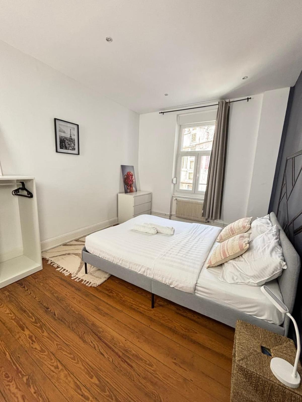 Soh Rent 3 Pieces Gare 3 - Tv - Wifi - Balcon Appartement